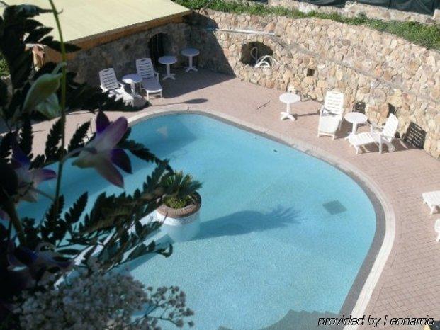 Hotel Le Palme SantʼAnna Arresi Extérieur photo